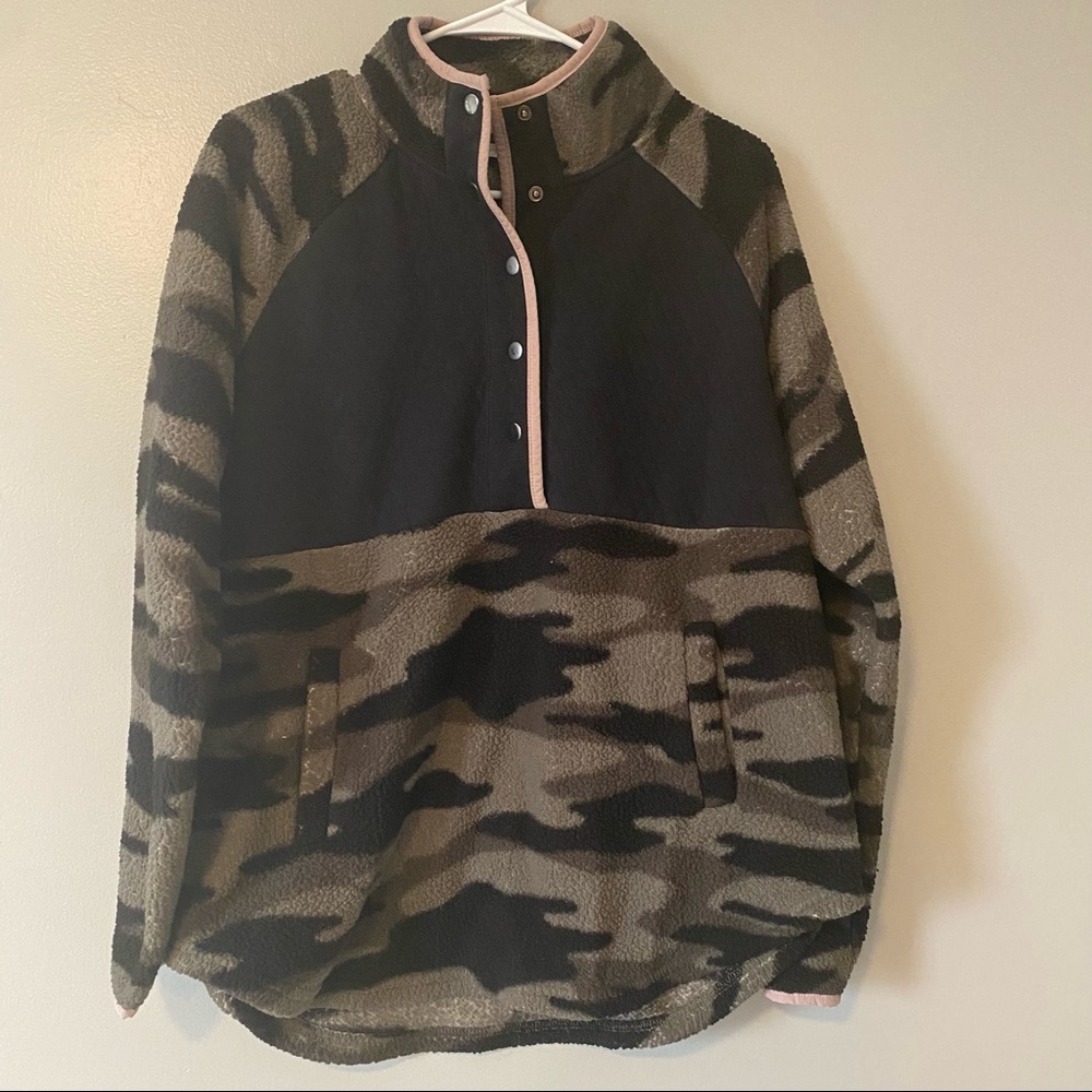 Camo faux fur sweater